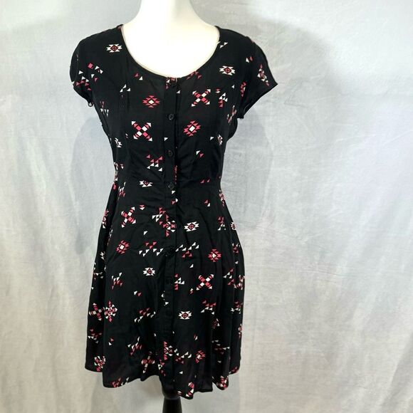 Black pink and white geometric print lace back button down dress size small - Picture 1 of 6